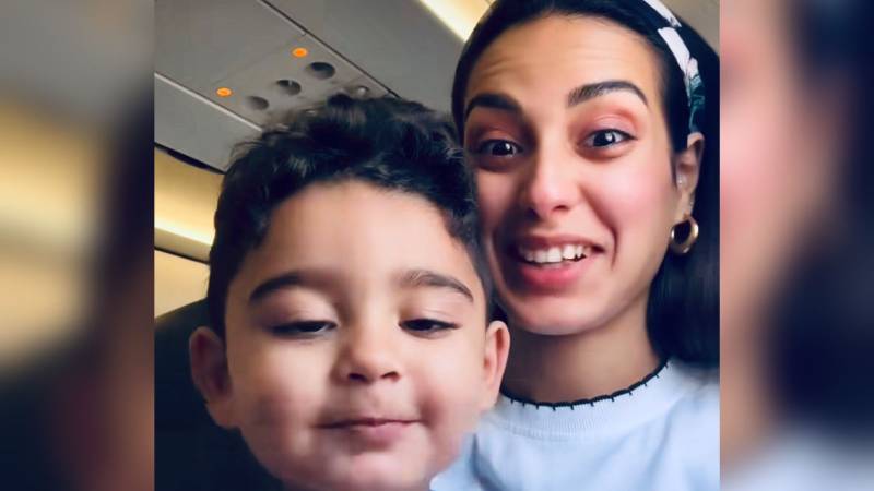 Iqra Aziz’s toddler Kabir has the most unexpected message for you!