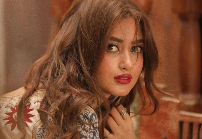 Sajal indulging in gestures of SELF-LOVE has exceptionally inspired everyone 