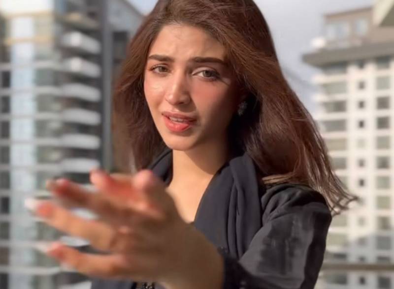 Actress Kinza Hashmi has decided to jump on the bandwagon and post a very captivating video over her Instagram handle