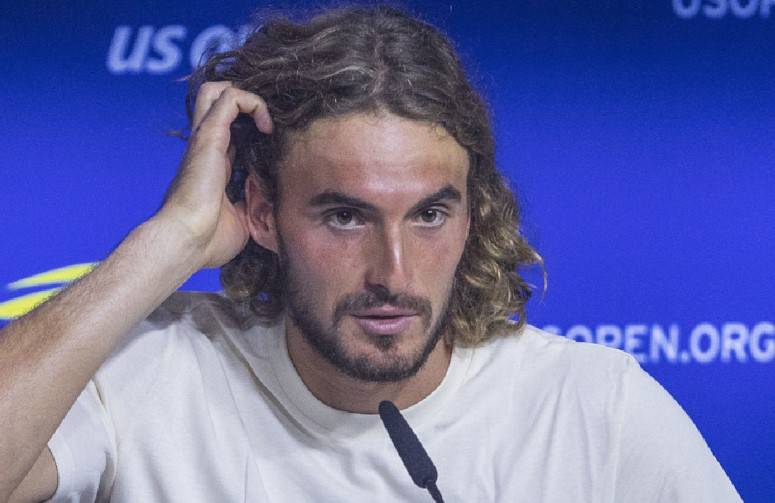 Tsitsipas splits with Philippoussis days before French Open