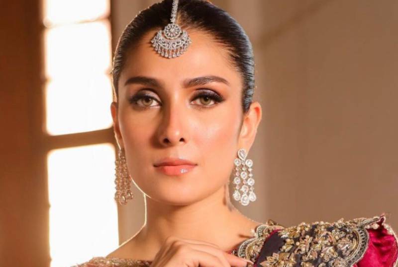 Ayeza Khan \'UNRECOGNIZABLE\' in latest ‘ARTIFICIAL\' click 