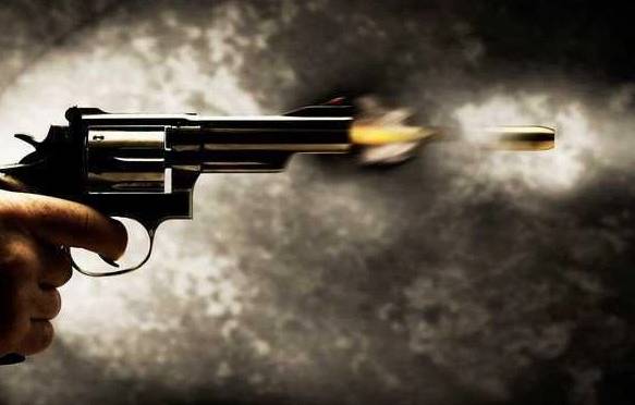 Three shot dead in Dadu court 