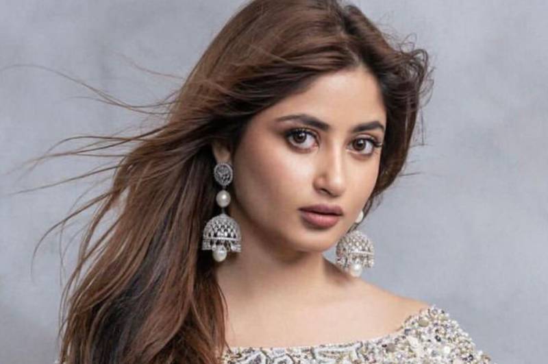 Sajal dubbed ‘EPITOME OF BEAUTY’ after latest click emerges