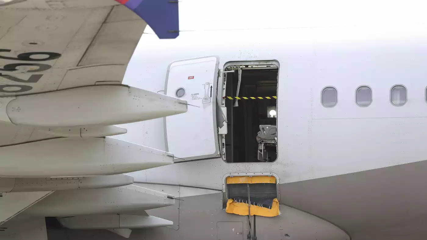 Asiana stops selling some emergency exit seats after plane door incident