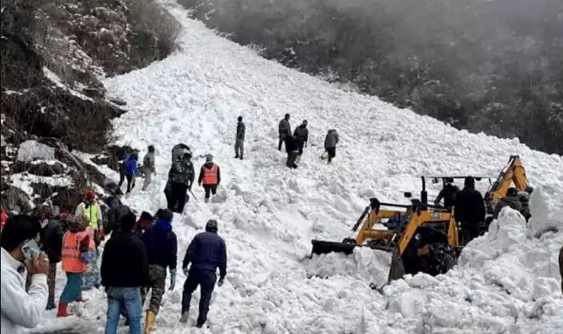 Astore Avalanche: 70-year-old man rescued after 28 hours