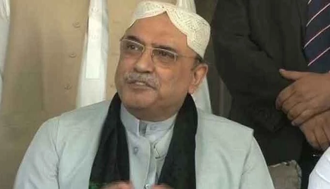 As stage set for political adoptions, Asif Zardari reaches Lahore