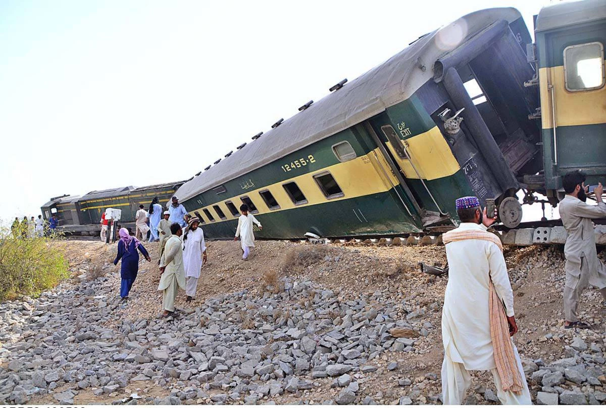 Train’s bogie derails near Faisalabad