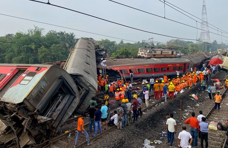 Deadly India train crash linked to signal system failure