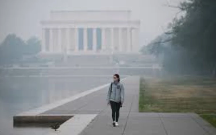 Smoke from Canadian wildfires cloaks eastern US with haze