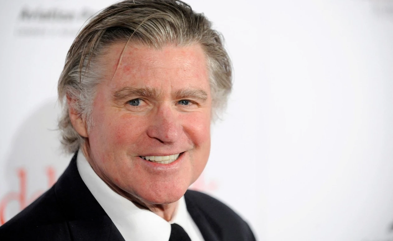 Treat Williams dies in motorcycle crash