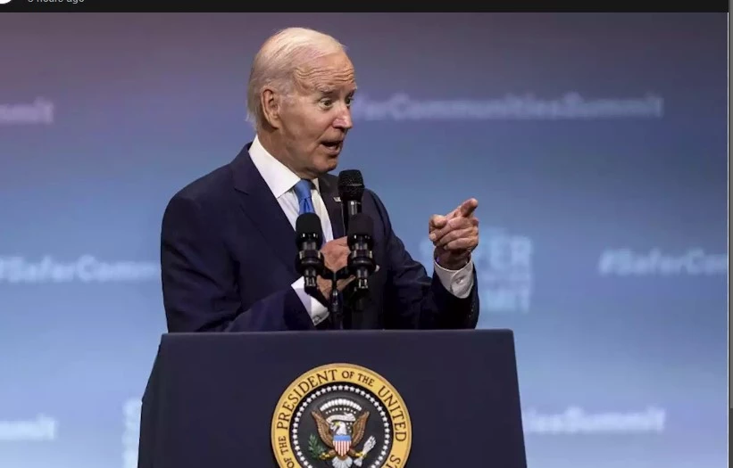 Biden royally baffles audience with 'God save the queen, man'