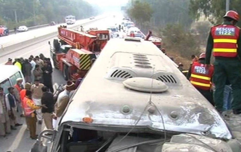 13 die in bus crash on Motorway near Salt Range