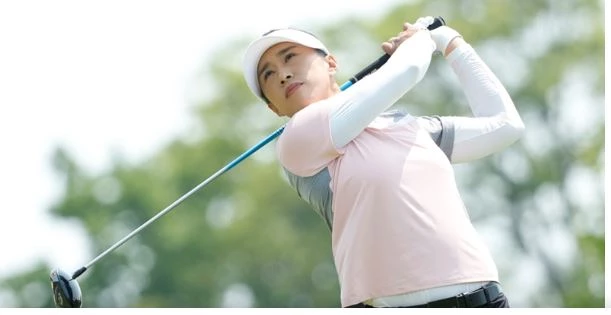 Yang seizes LPGA lead with back-to-back birdie finish