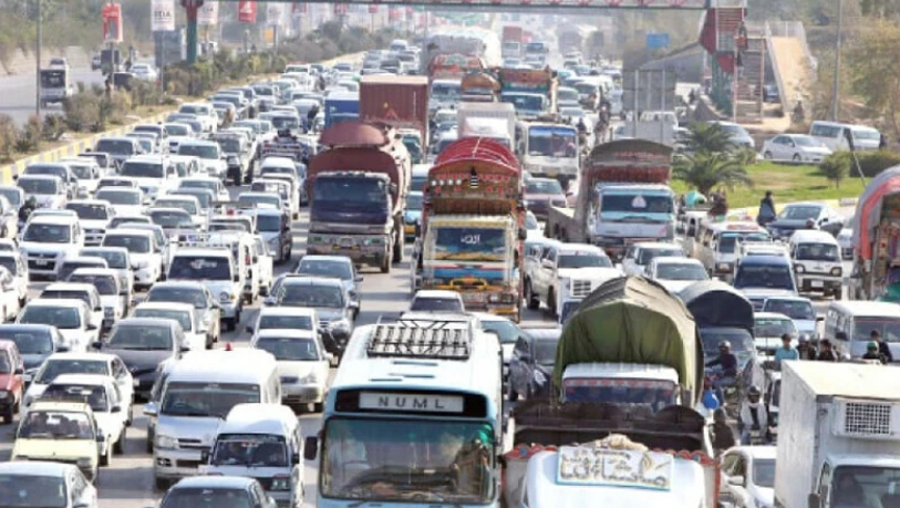 Vehicles stuck in Sara-i-Alamgir traffic jam as trench to block TLP march caves in