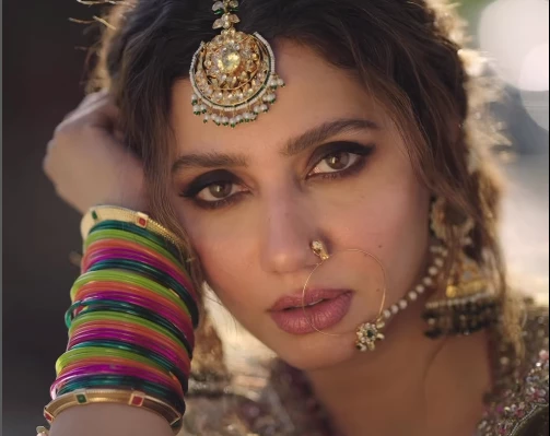 Mahira Khan radiates beauty and charm in makeup campaign