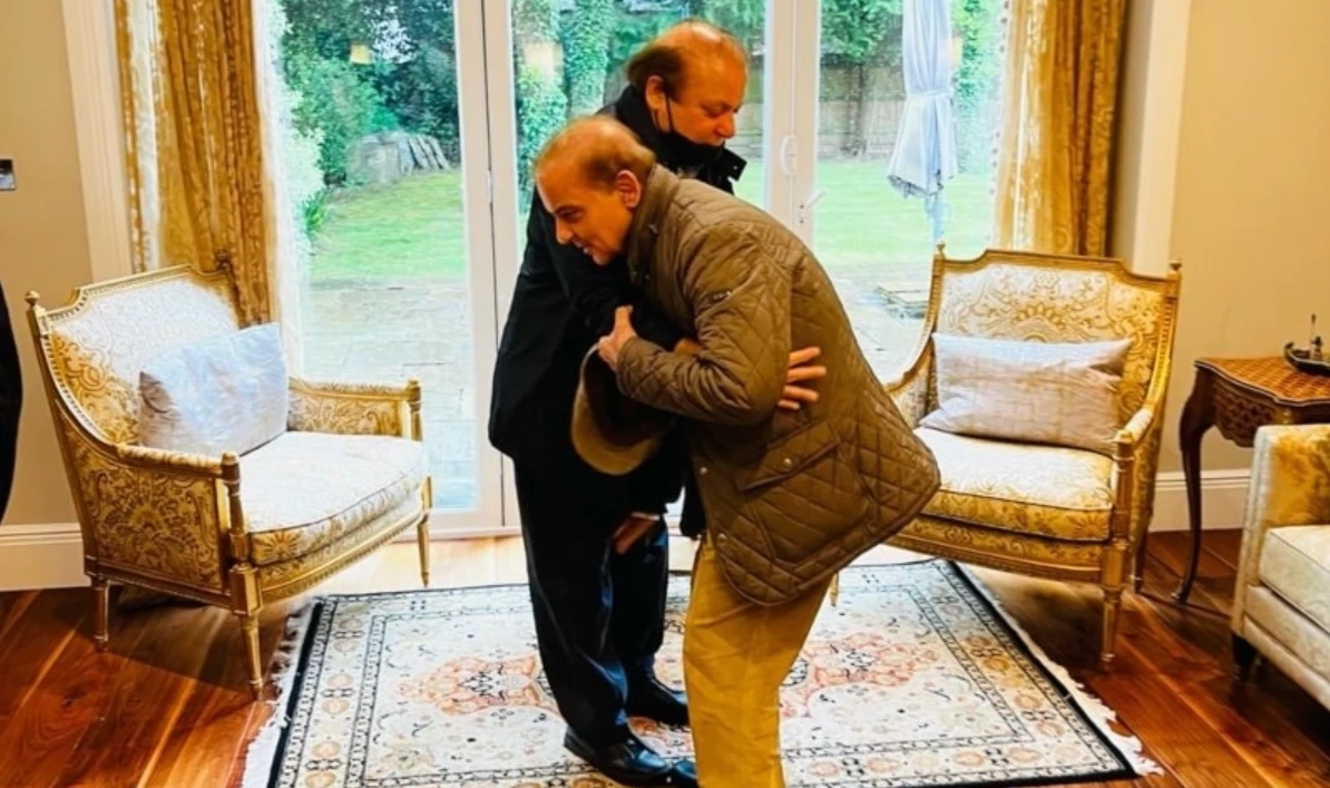 Shehbaz, Nawaz meeting in London on ex-PM's homecoming   