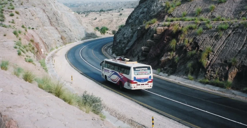 Bus passengers robbed of valuables in Tangwani