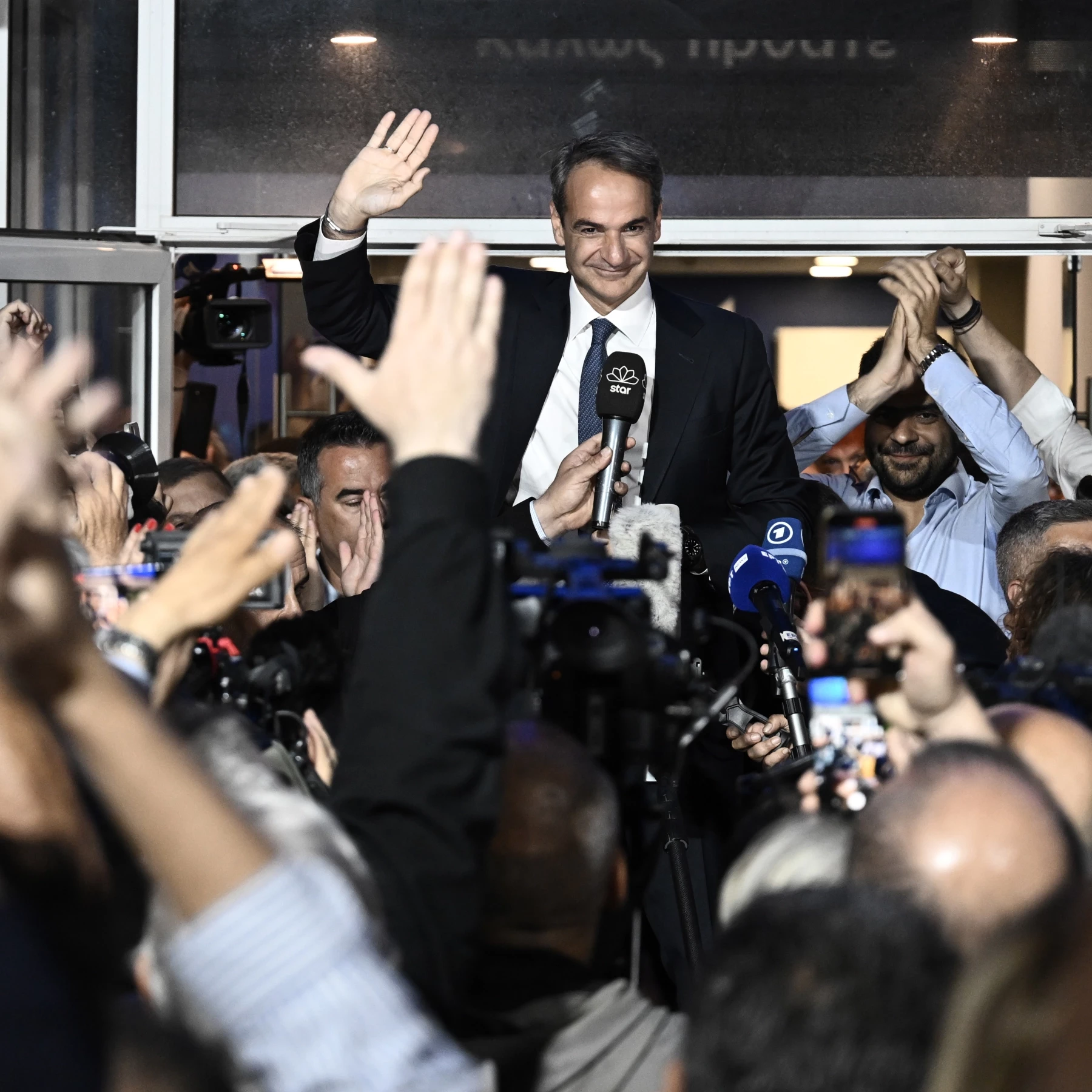 Conservative Mitsotakis hails 'strong mandate' in Greek vote win