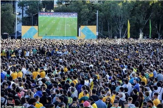 Thousands gather in Sydney as Women's World Cup fever builds