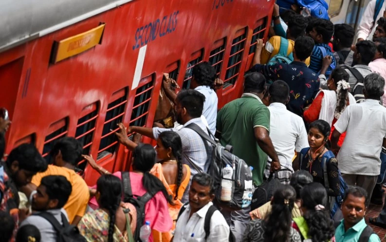 Indian clock tells story of most populous nation