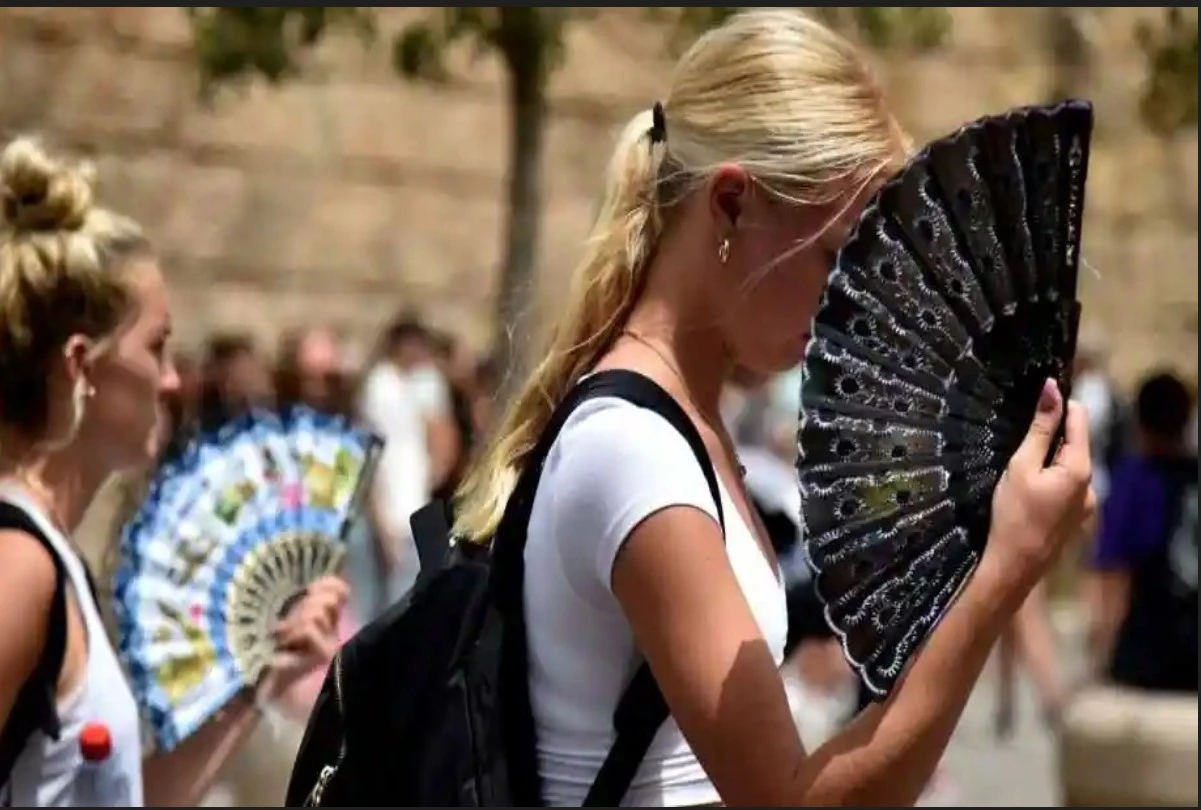 14 die in extreme heat wave in US