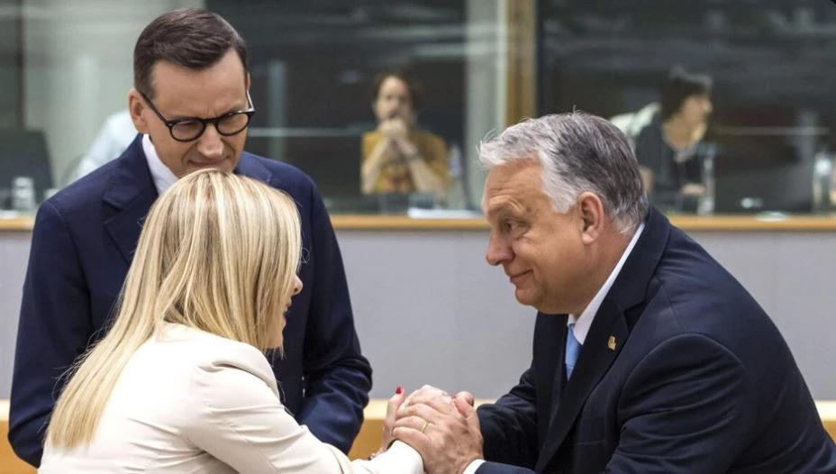 Hungary, Poland block EU summit over migration