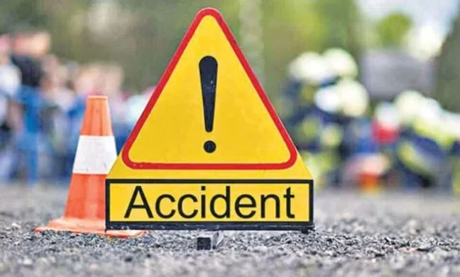 Three dead in smash between two motorcycles in Tangwani