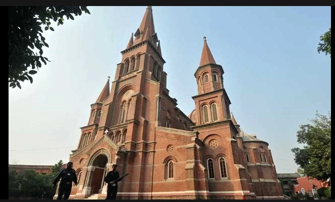 High alert prompts tight security around Lahore churches