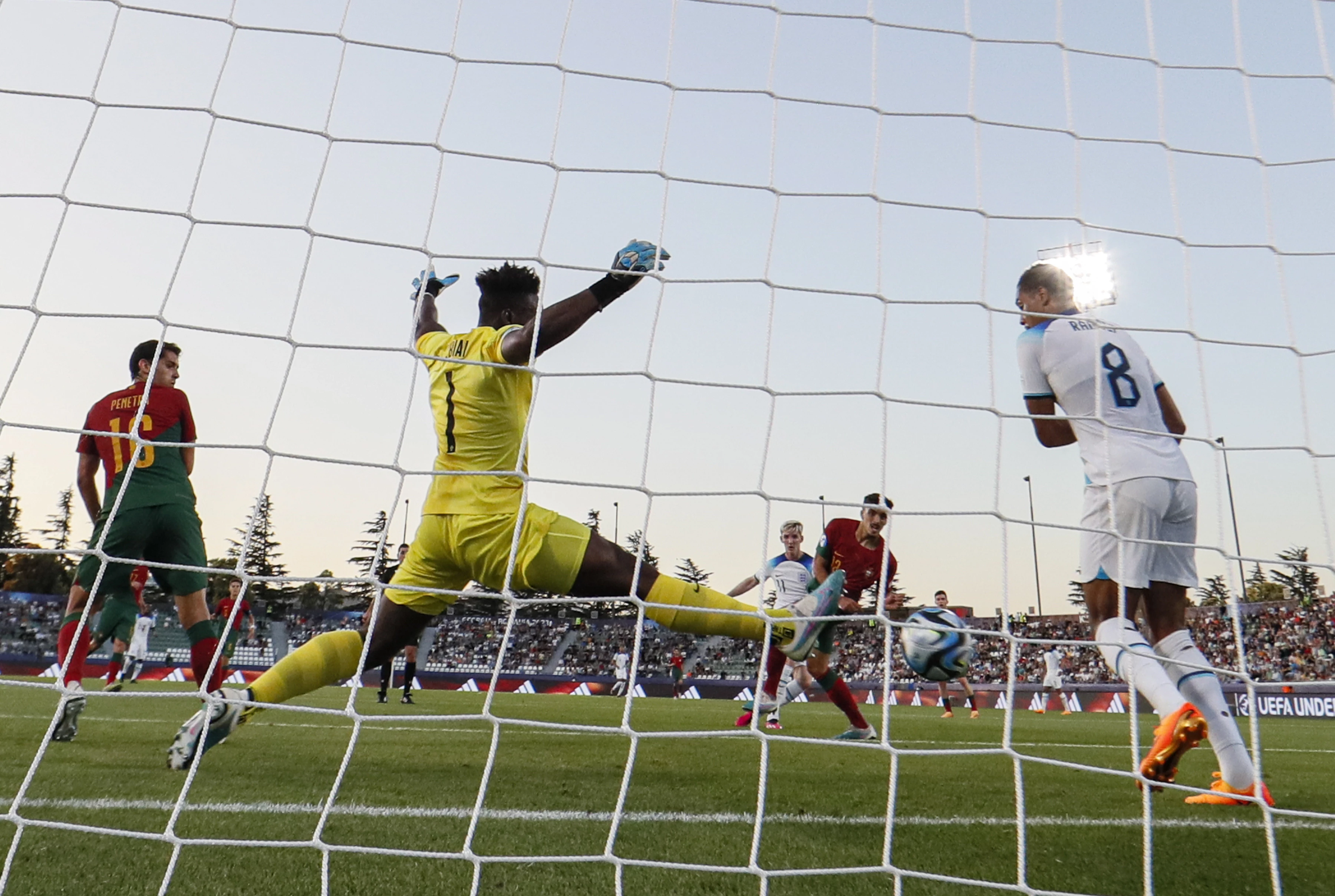 England edge Portugal 1-0 to reach Euro U21 semis