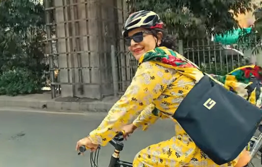 Female college principal inspires youths to cycle from home to work