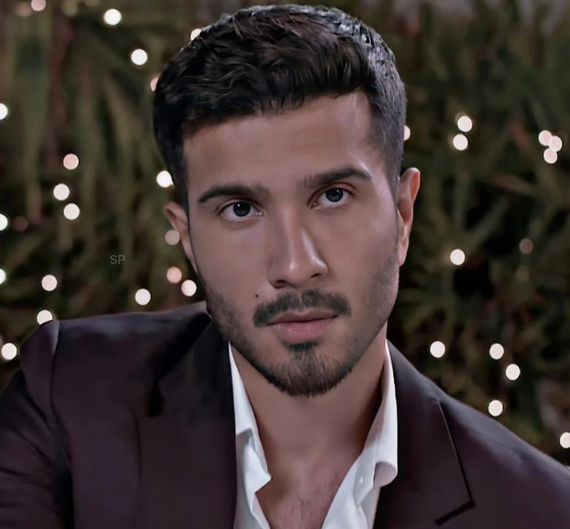 Amidst latest chaos unpredictable Feroze Khan’s INTENSE martial arts video garners concern