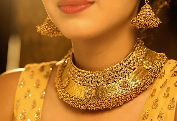 Gold prices start rising again in Pakistan