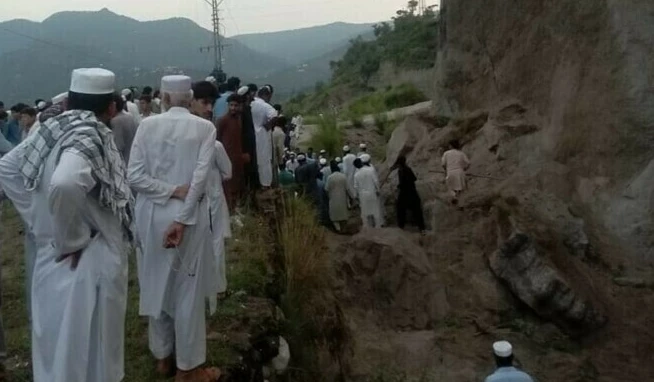 PM announces assistance of Rs1m each for kids’ families killed in Shangla landslide