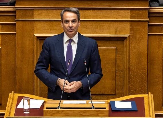 Greek PM kicks off second term after confidence vote