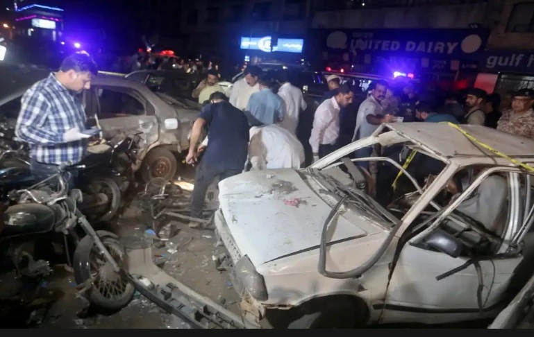 Motorbike bomb targets CTD patrol van in Karachi