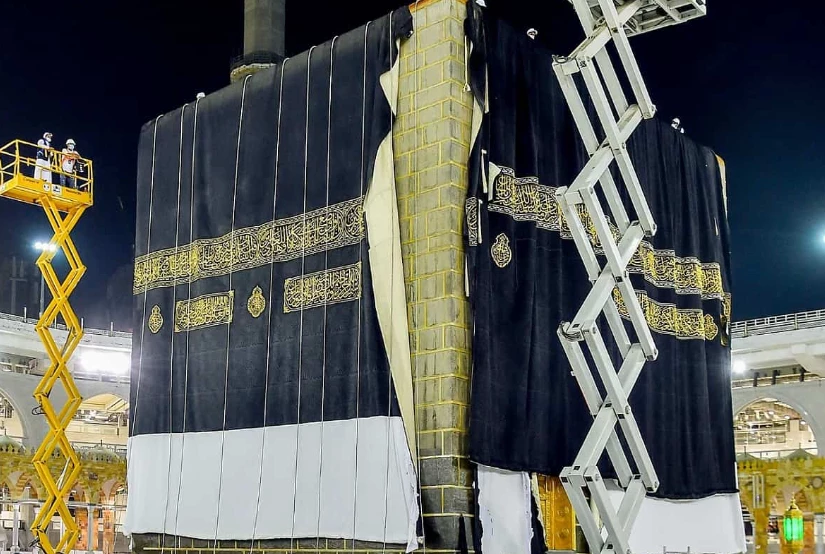 Ghilaf-e-Kaaba to be replaced on 1st of Muharram