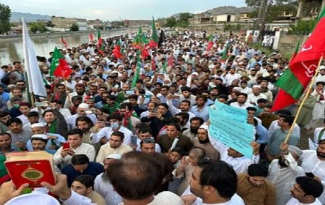 Three PTI workers arrested for observing 'Quran Sanctity Day' released