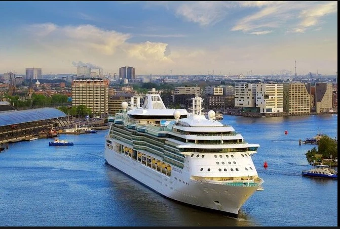 Amsterdam to close cruise ship port