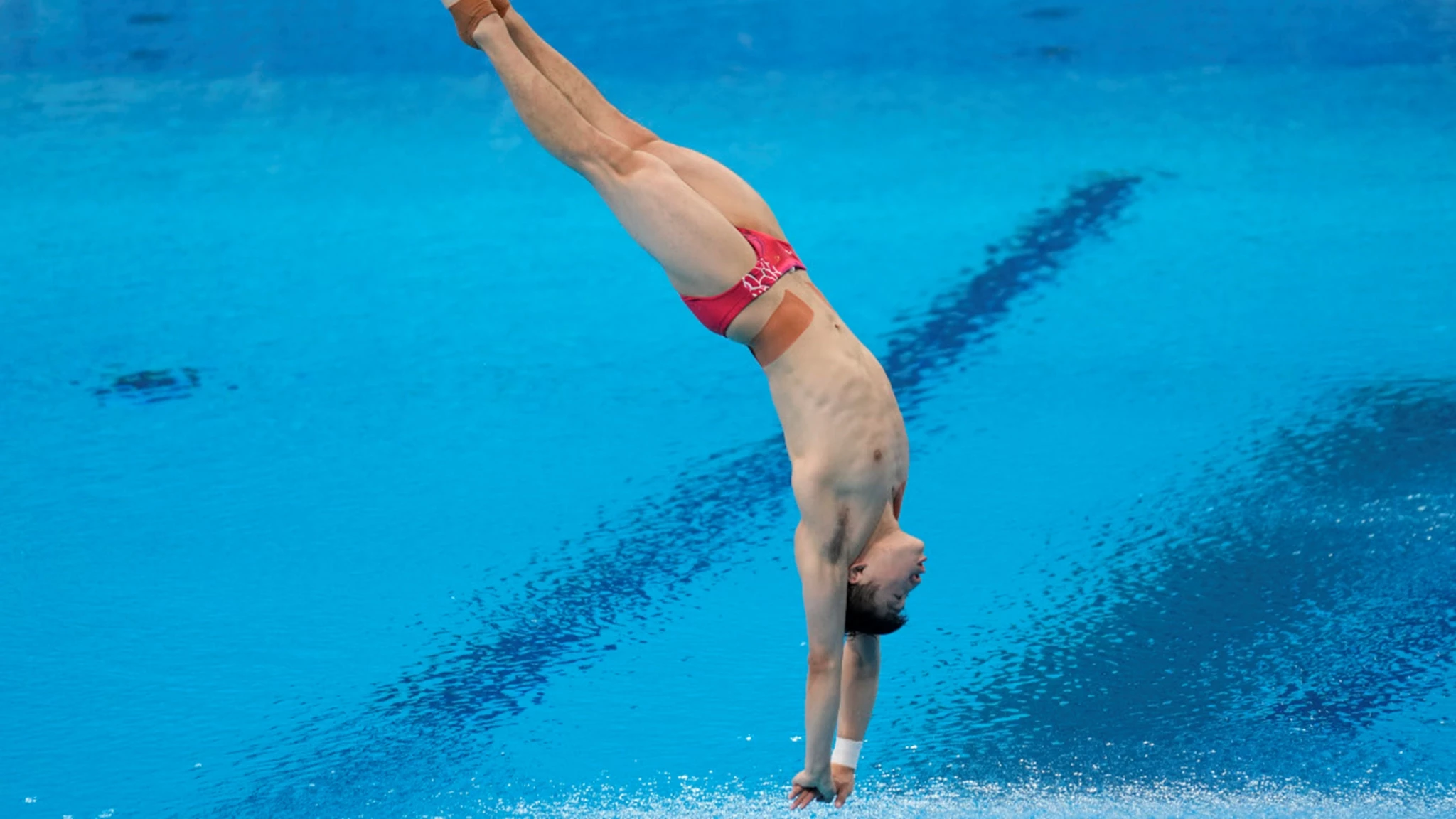 China's divers close in on world championships clean sweep