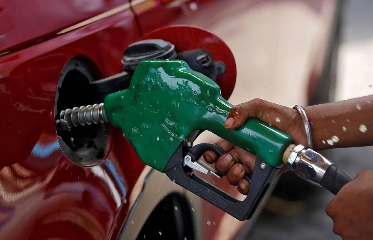 Petrol, diesel prices to go up if govt bows to petroleum dealers pressure