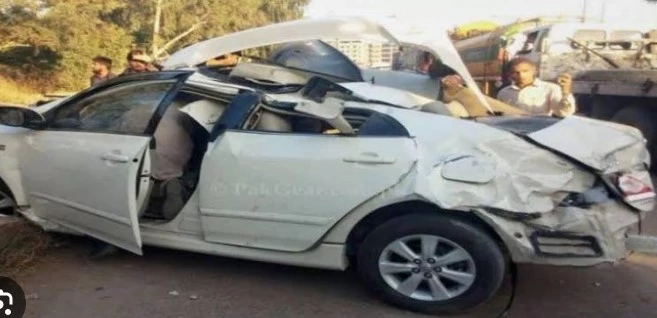 Three dead as sleeping driver rams car into truck on motorway