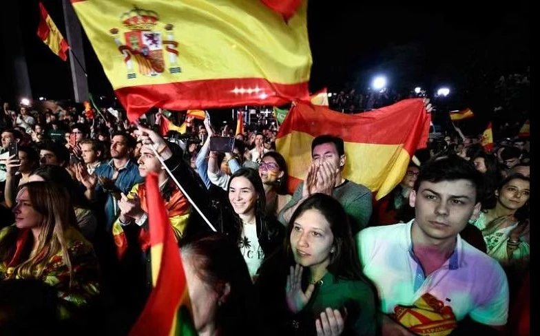 Bitter night for Spain right as vote yields hung parliament