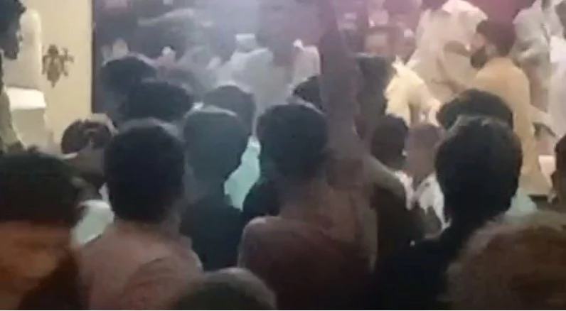 PML-N workers fight over food at party convention in Pasrur