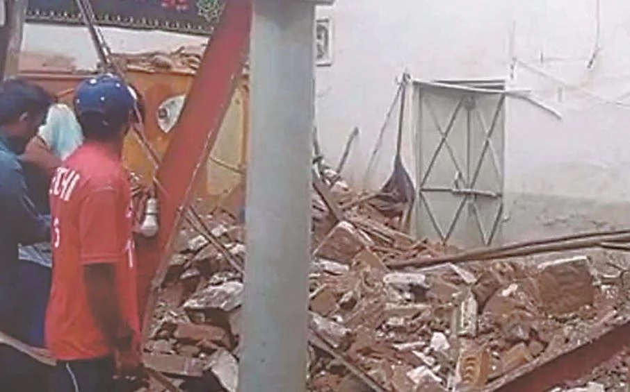 5 of family die as two-storey Sukkur building crashes down amid rain