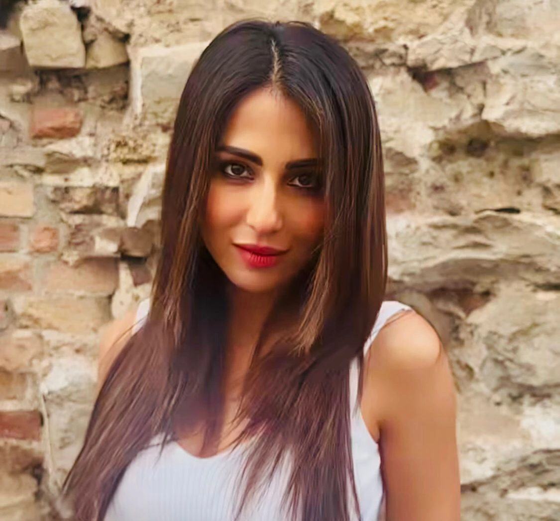 Netizens blown away by Ushna Shah's sensual and peppy photoshoot on Vienna streets