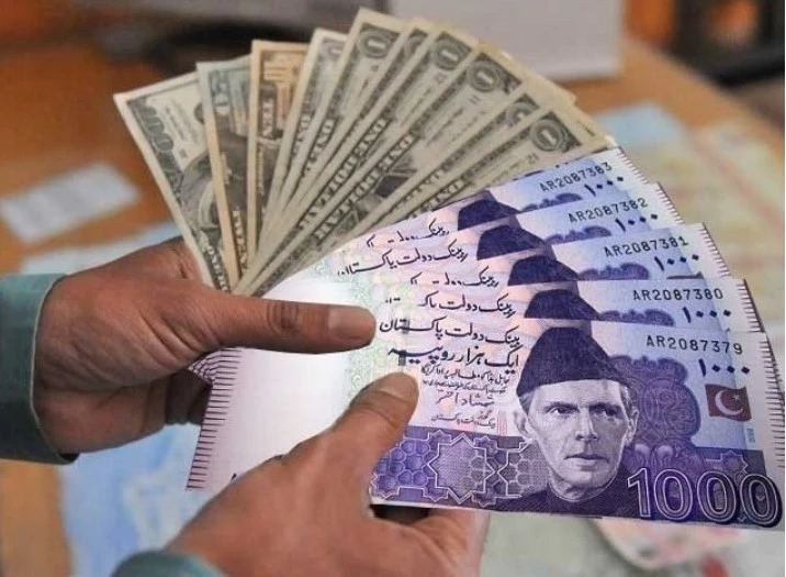 Pakistani rupee on losing streak for 8th consecutive session in interbank