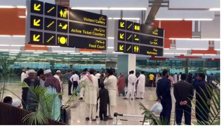 Six passengers with fake travel documents nabbed at Karachi Airport