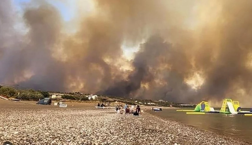 Greece races to tackle wildfires as winds set to resume