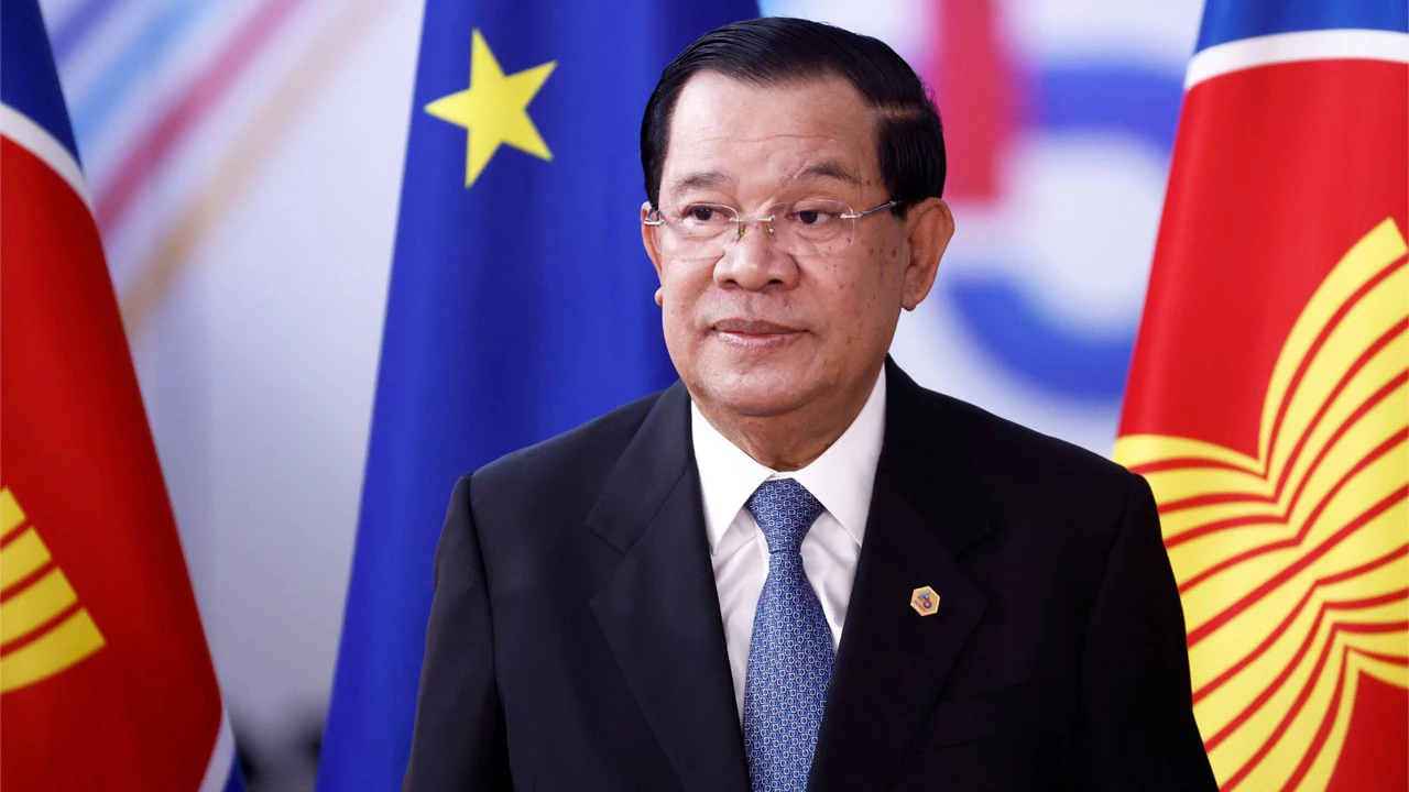 Hardline Cambodian PM Hun Sen to step down after four decades