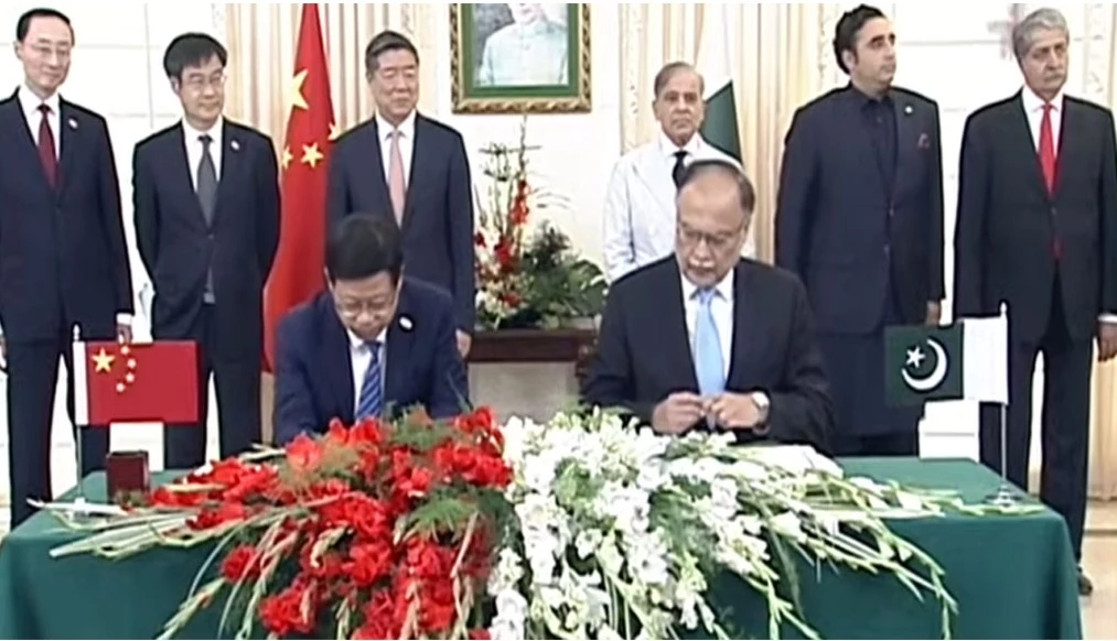 PM Shehbaz hails CPEC as Pakistan and China sign slew of accords